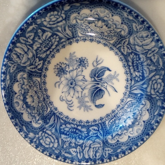 Porcelain Blue & White Plates - Set of 3 - Picture 4 of 6